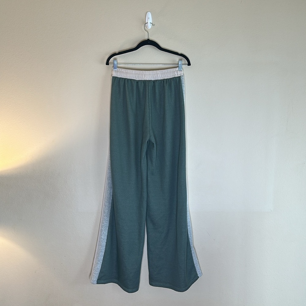 WIN WIN Olive And Cream Wide Leg Sweatpants  Elastic Waistband Womens Size Large - Picture 6 of 9